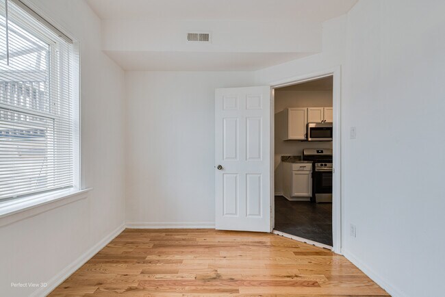 Building Photo - 7332 S Artesian Ave
