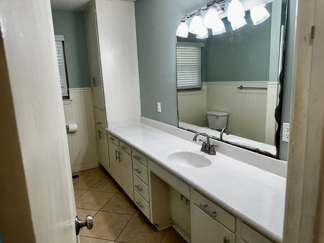 Building Photo - 8919 Whippoorwill Dr