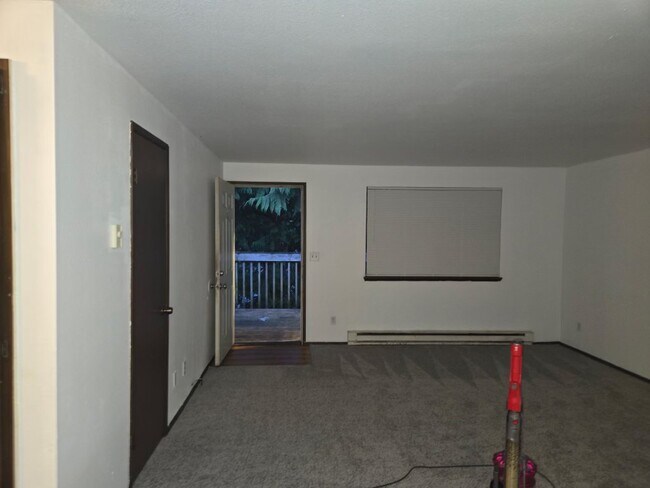 Building Photo - 1007 Bluff Ave