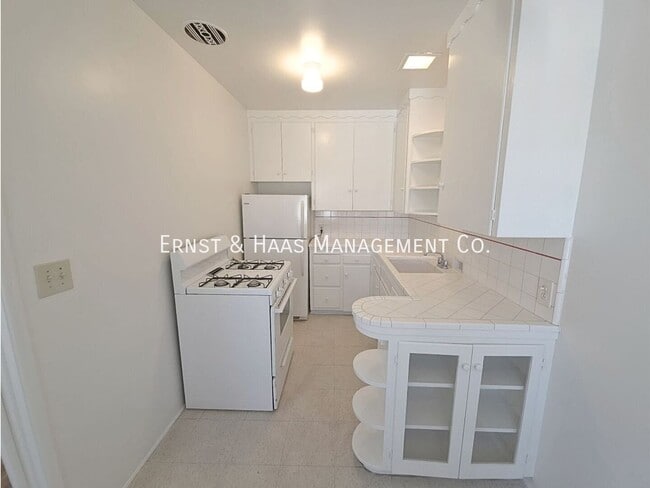 Building Photo - 311 Bay Shore Ave
