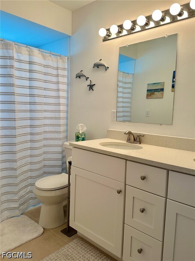 Building Photo - 16801 Sanibel Sunset Ct