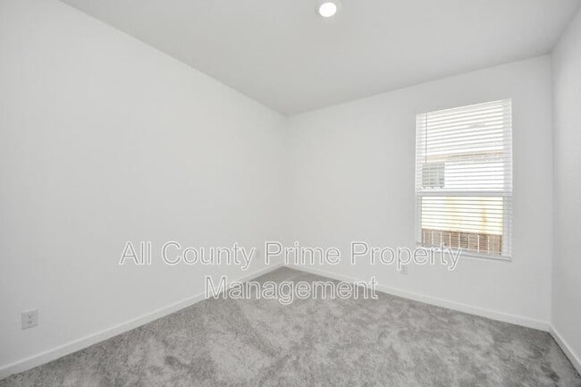 Building Photo - 3029 Avenida Sonoma Dr