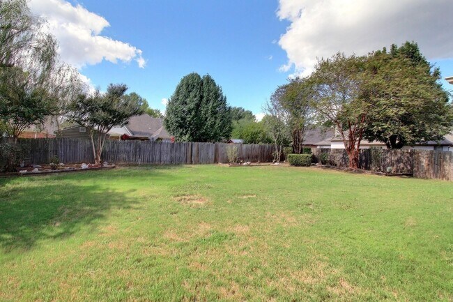 Building Photo - 1493 Wolf Hunt Dr