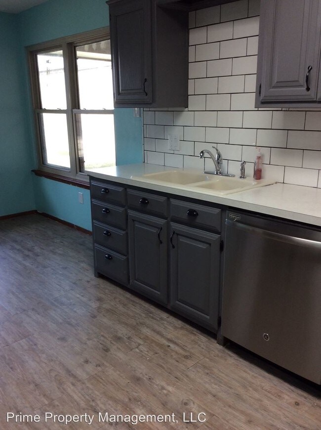Building Photo - 3 br, 2 bath House - 116 Rosewood Dr.