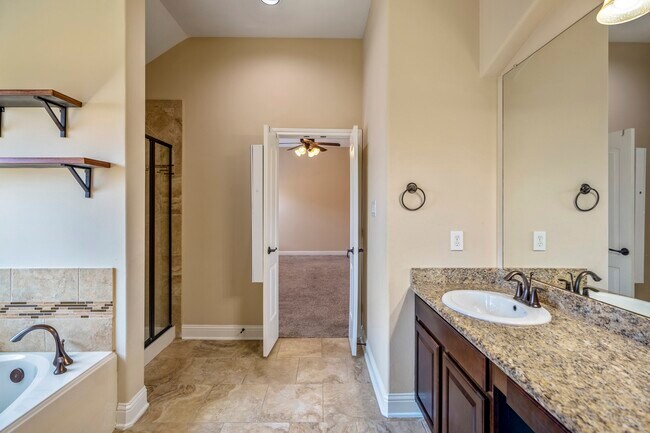 Building Photo - 13003 Northwood Glen Ln