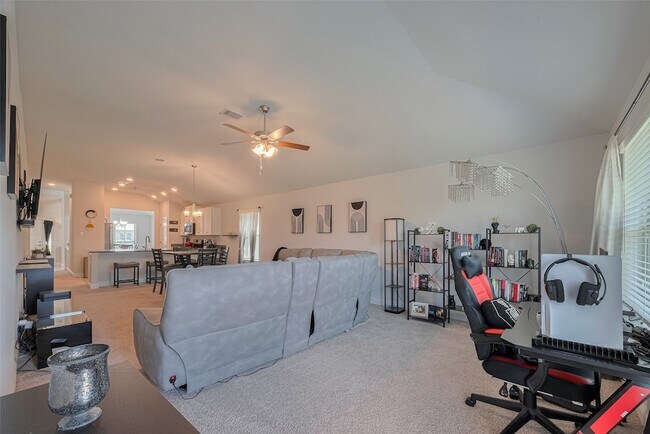 Building Photo - 5323 Vermilion Ct