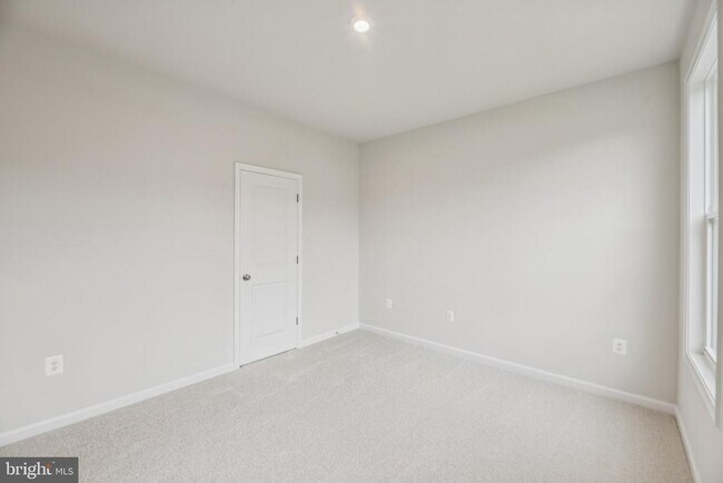 Building Photo - 8816 Selby Ct