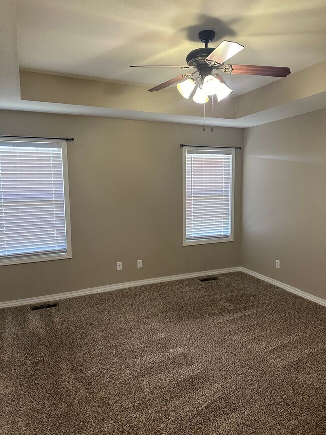 Building Photo - Your Dream 3-Bed, 2-Bath Brick Haven