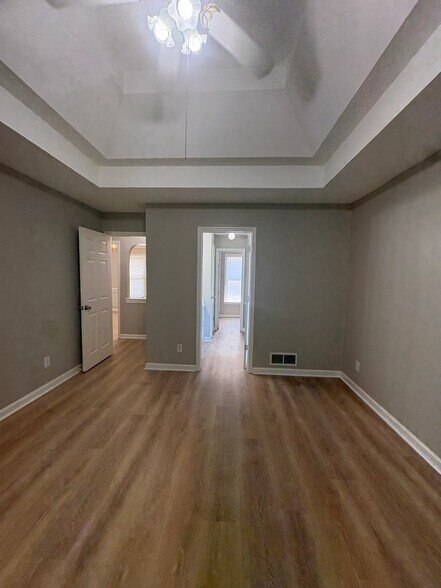 Building Photo - 2700 Fort Daniels Dr