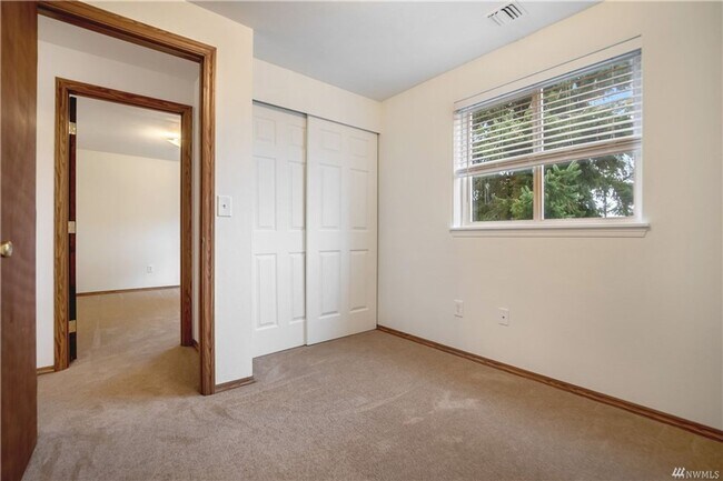 Building Photo - 3bd/2.5ba House in Tacoma