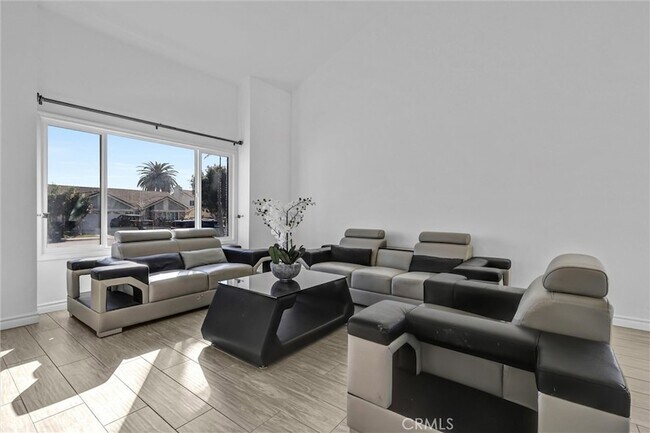 Building Photo - 28661 Charreadas