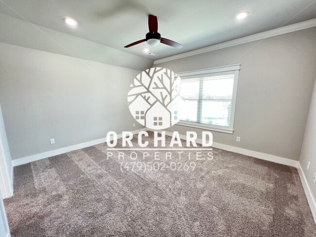 Building Photo - Single-Family Home- Beautiful 4 Bedroom Alderwood Plan