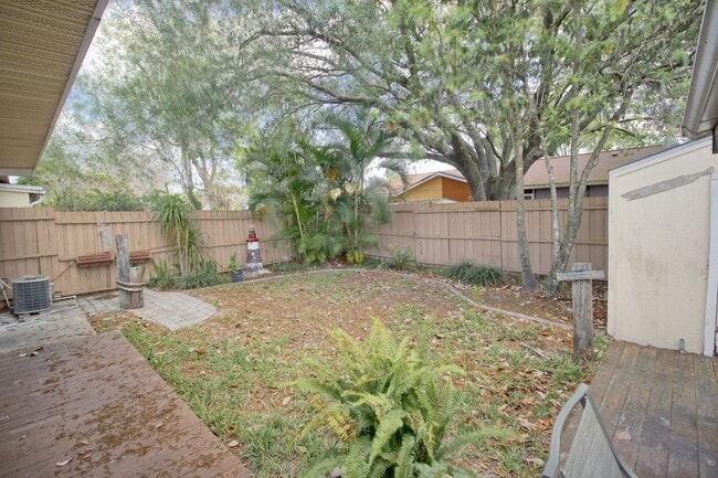 Building Photo - 743 Hummingbird Ln