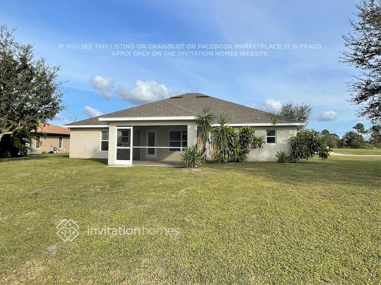 Building Photo - 2511 Mauritania Rd