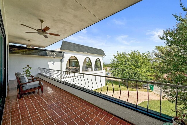 Building Photo - 409 Seawind St