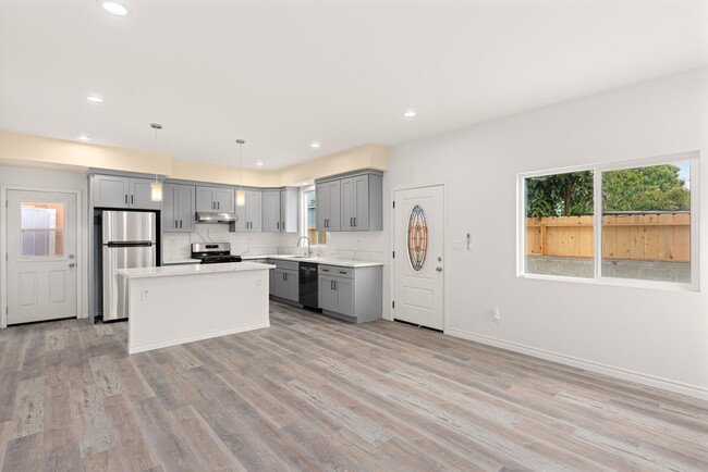 Building Photo - Brand-New Construction! Stunning 3 Bed, 2 ...
