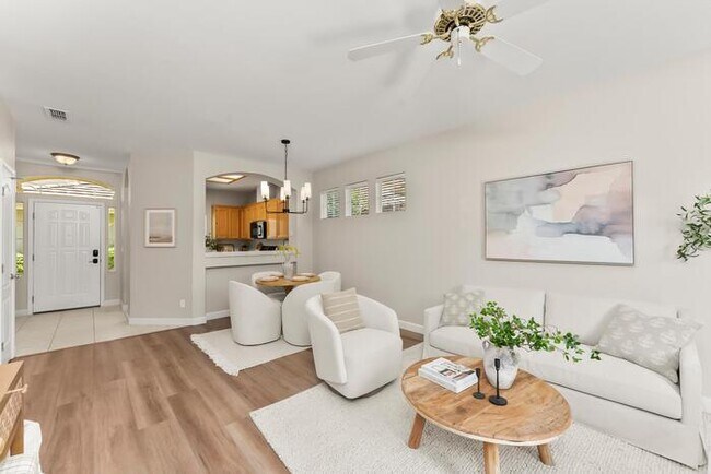 Building Photo - Beautiful 3 Bedroom 2 Bathroom in Gated Community of Folsom, CA!