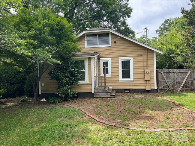 Building Photo - 1525 Browns Ave