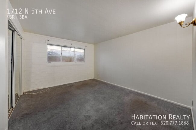 Building Photo - 1712 N 5th Ave