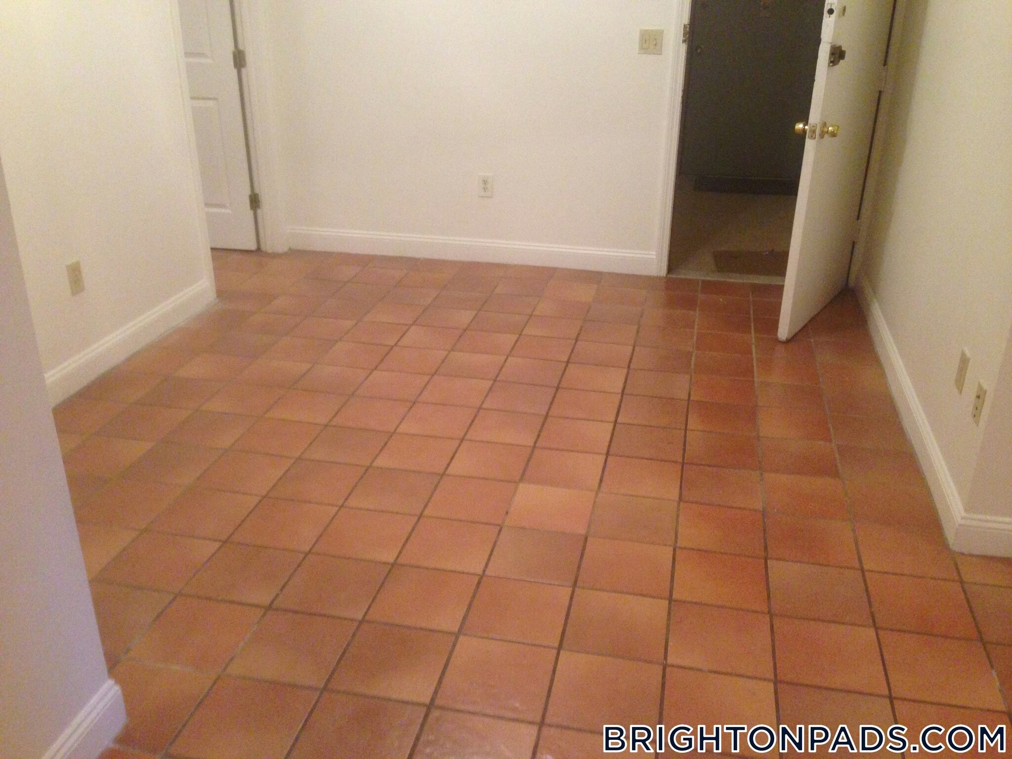 Building Photo - 27 Egremont Rd