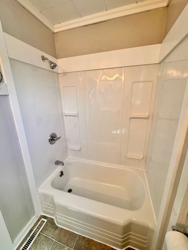 Building Photo - 30 Central St