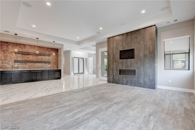 Building Photo - 86 Pristine Glen St