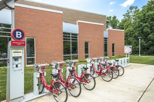 Building Photo - 312 Sloan Rd