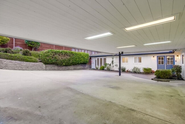 Building Photo - Beautiful house in heart of Point Loma