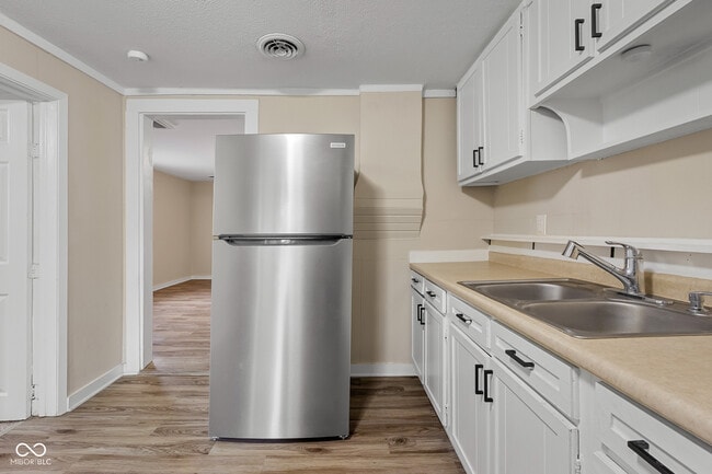 Building Photo - 2151 Park Ave