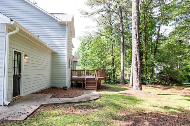 Building Photo - 7766 Hampton Cove