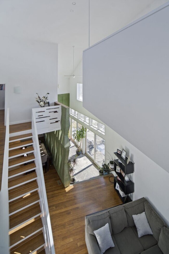 Building Photo - 135 Muzzy Rd