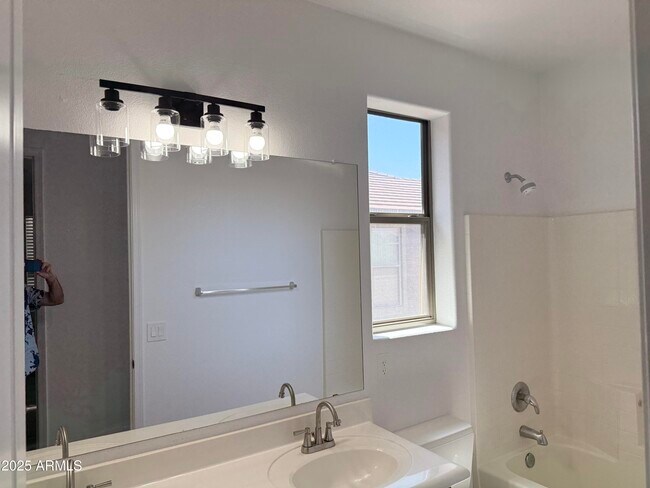 Building Photo - 3915 E Morelos St