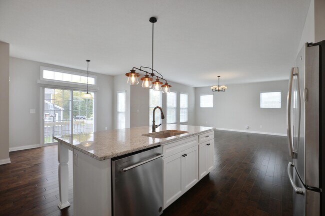 Building Photo - 1412 Leesland Dr