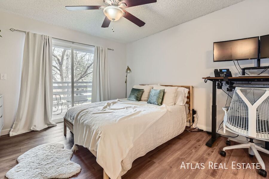 Building Photo - 3141 S Tamarac Dr