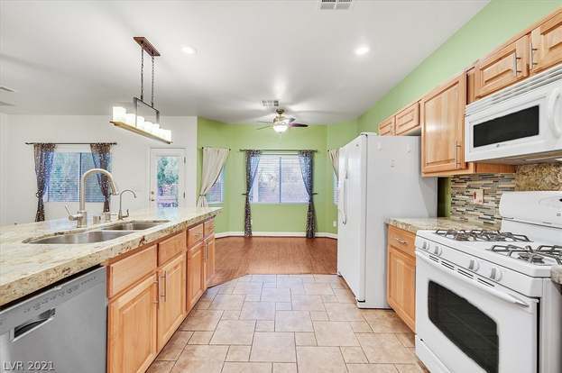 Building Photo - 2290 Bull Lake Dr