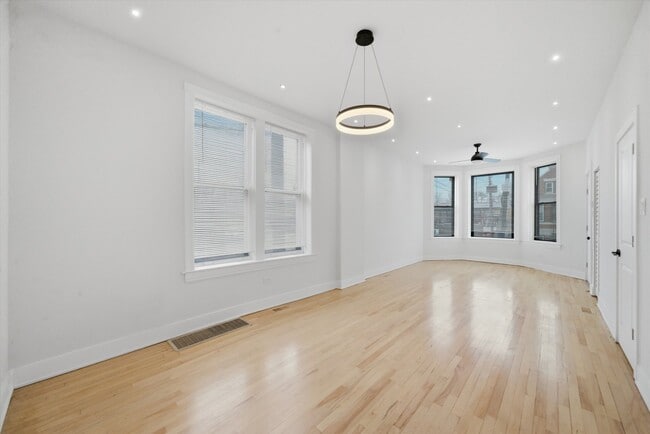 Building Photo - 2345 W 23rd Pl