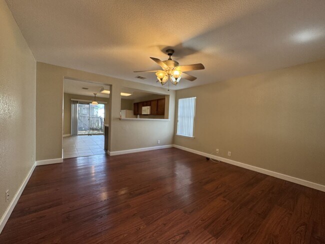 Building Photo - 861 Barrel Point