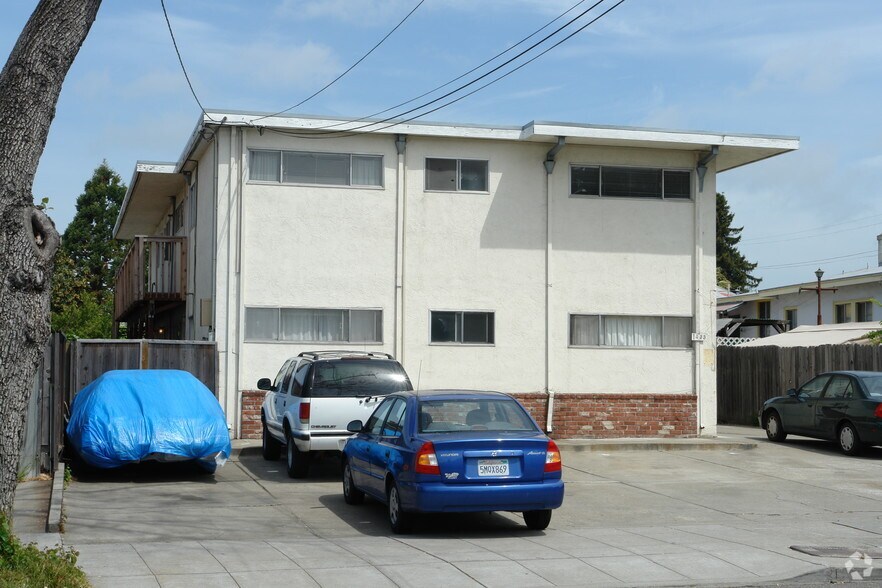 Building Photo - 1433 Dwight Way