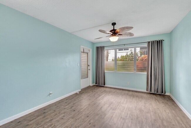 Building Photo - 2161 NE 42nd Ct
