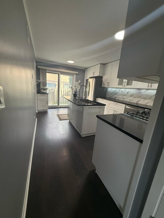 Building Photo - 203 Stafford Dr