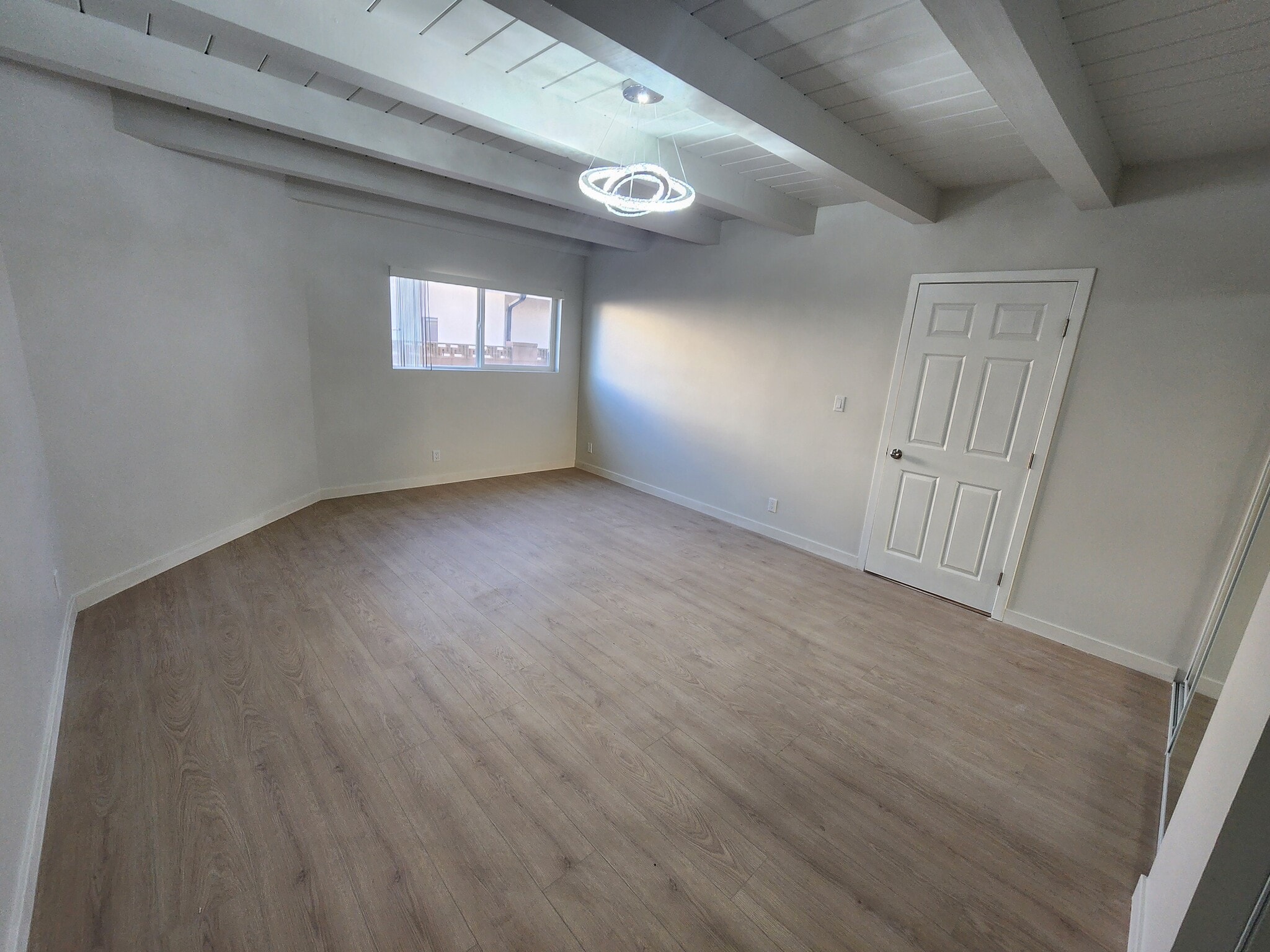 Building Photo - 9322 Cayuga Ave