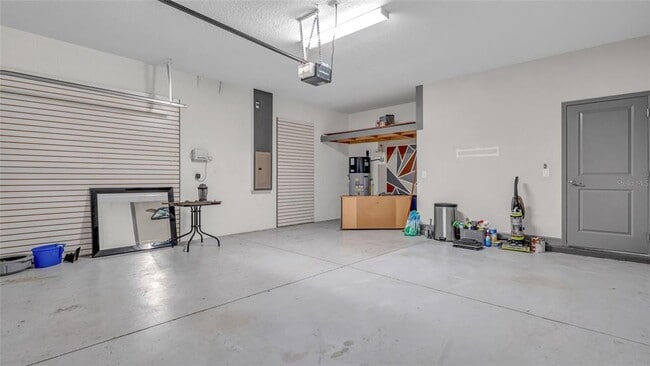 Building Photo - 1695 Ludington Ave