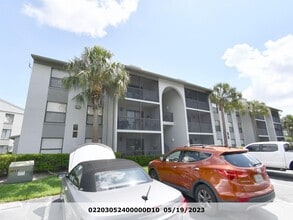 Building Photo - First Floor 2BR/2BA Condo in Pine Ridge Club, Sanford