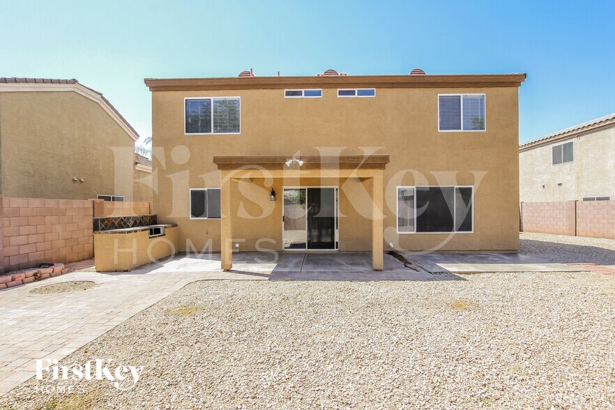 Building Photo - 9156 W Quail Ave