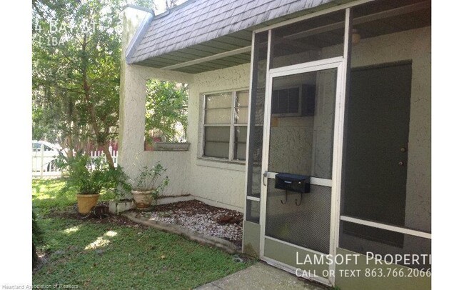 Building Photo - 844 Bay St