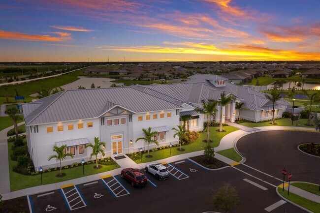 Building Photo - 15822 Sunny Day Dr