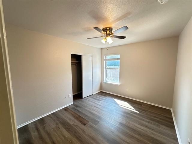 Building Photo - 714 W Colony Dr
