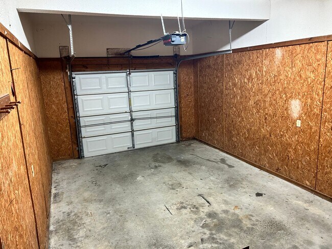 Building Photo - 1004 Northwood Dr