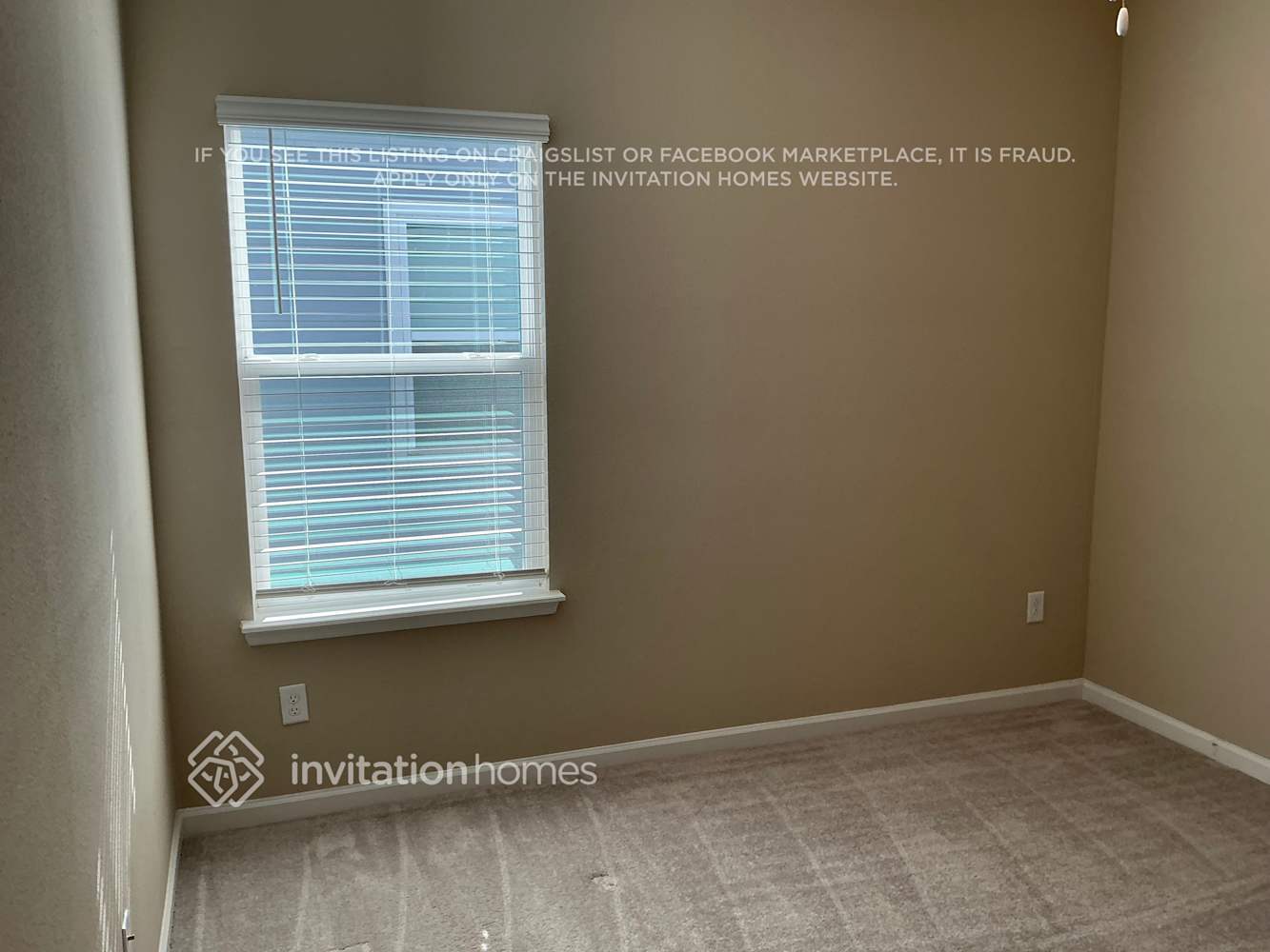 Building Photo - 9440 Lovage Ln