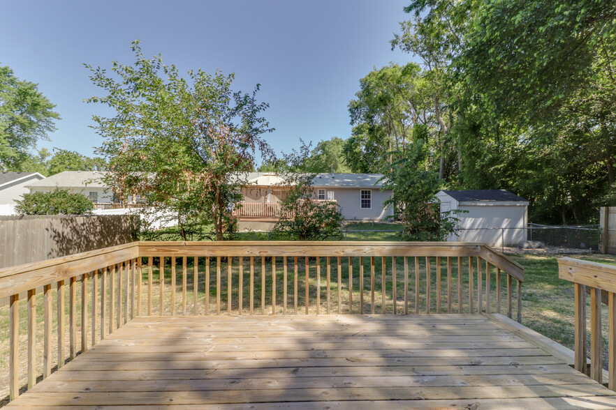 Building Photo - 98 W Cypress St